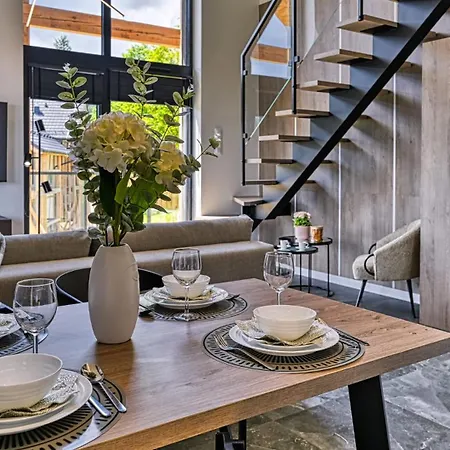 Daire Orlik Vip - Dwupoziomowy Sniezka Skyline Z Prywatna Sauna