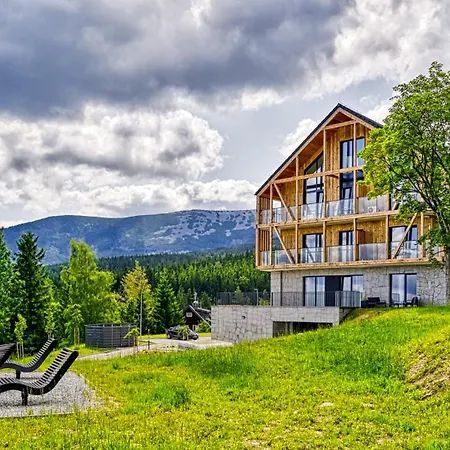 Daire Orlik Vip - Dwupoziomowy Sniezka Skyline Z Prywatna Sauna